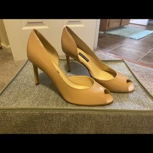 Nine West Chance Peep Toe Pumps Patent Tan Size 8
